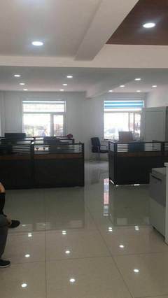 高薪誠聘房地產(chǎn)經(jīng)紀(jì) 月薪輕松過萬，開啟財(cái)富新篇章